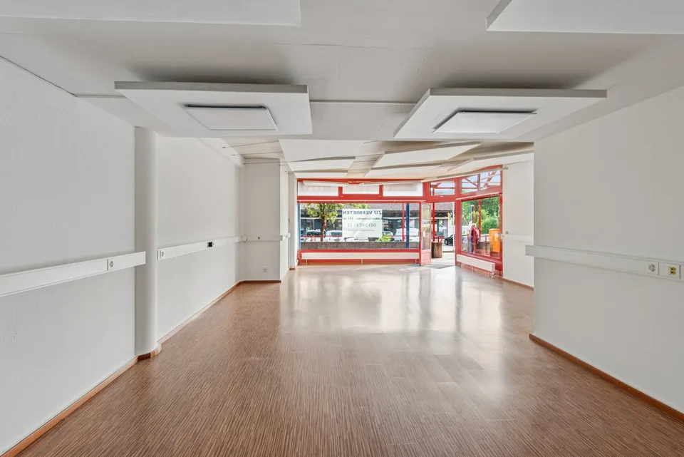 Gewerbe/Ladenfläche mit Schaufenster an bester Lage in Bremgarten