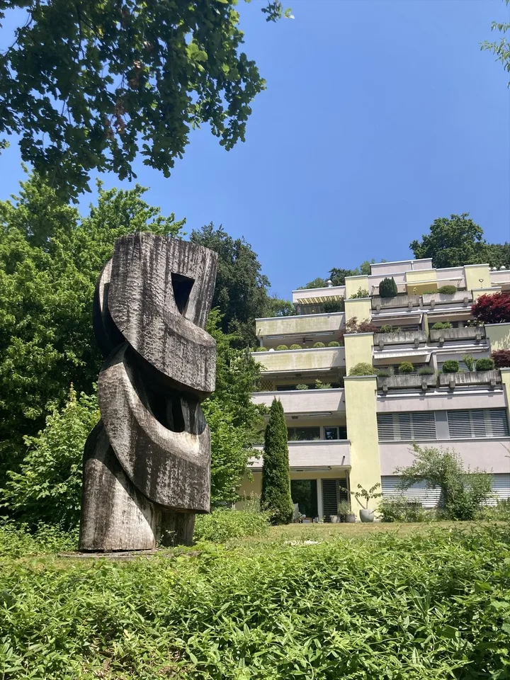 Doppeleinstellhallenplatz zu vermieten!