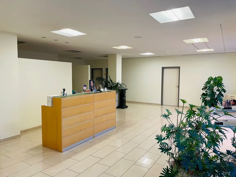 Gewerbe-/Praxisfläche im Erdgeschoss – sofort verfügbar in Villmergen