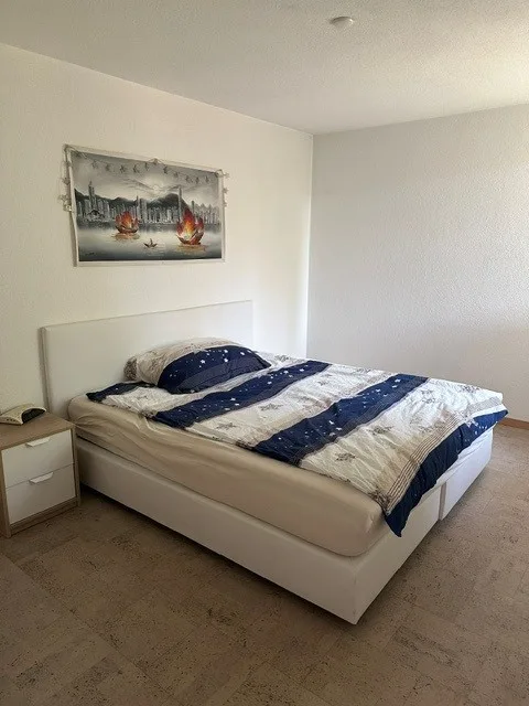 Zwischenmiete: Möblierte 4.5-Zi.-Wohnung mit Balkon & Homeoffice nahe Zürich