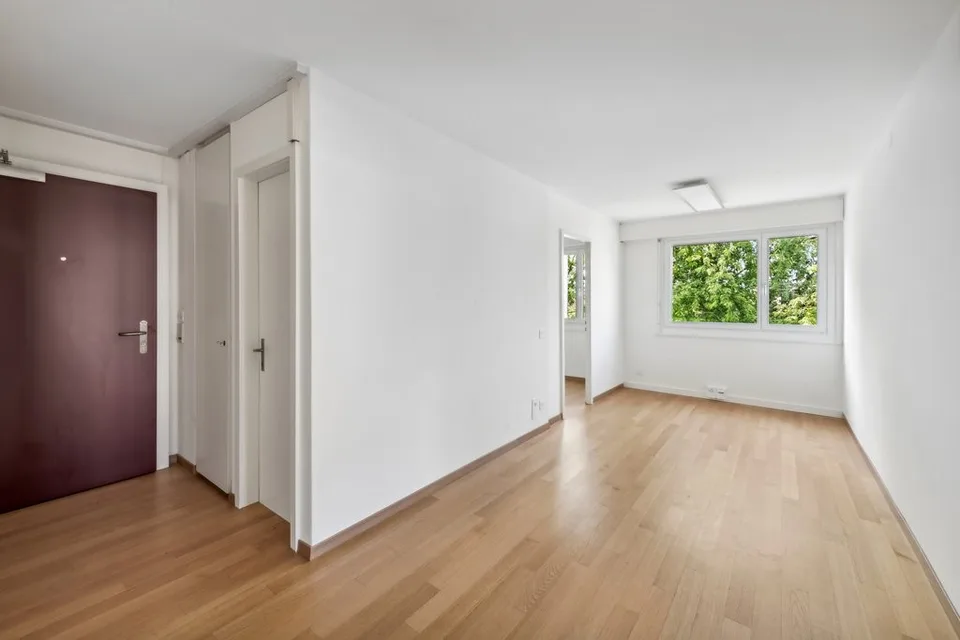 Zentrales Büro mit Balkon