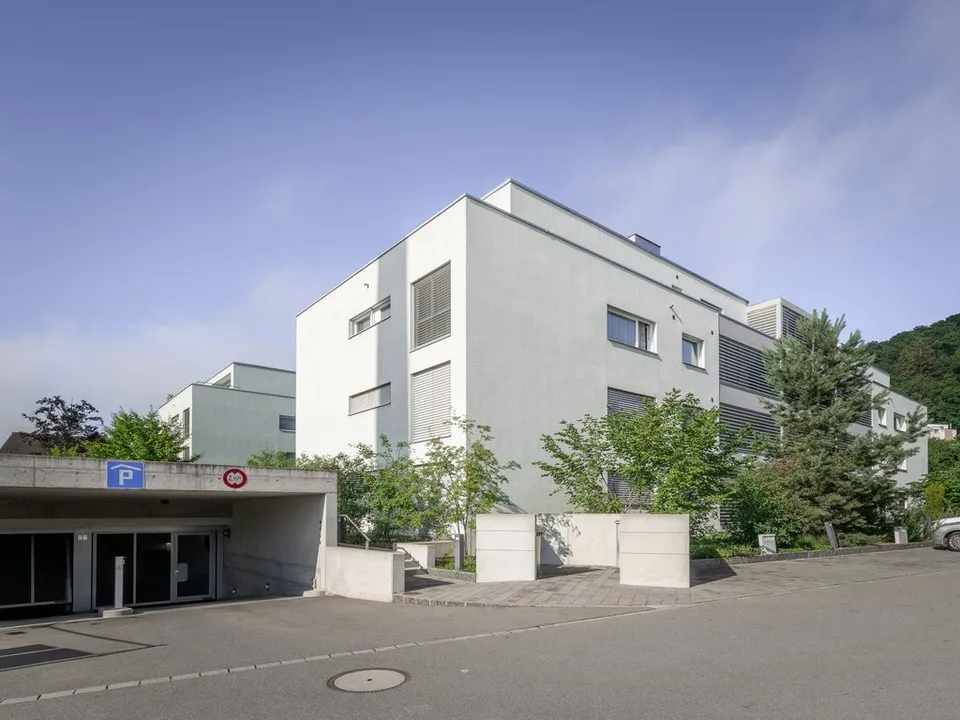 Einstellplatz mit E-Ladestation gesucht?