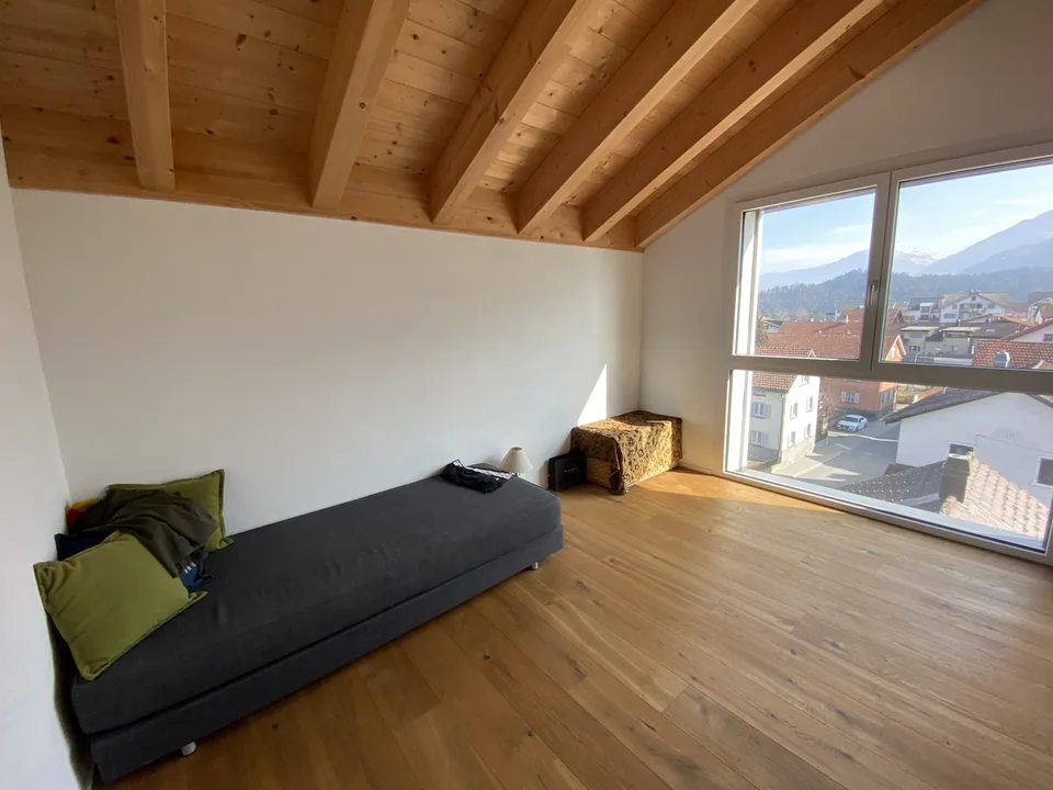 Exklusive 4.5 Zimmer-Attika-Wohnung mit Aussicht und Cheminée