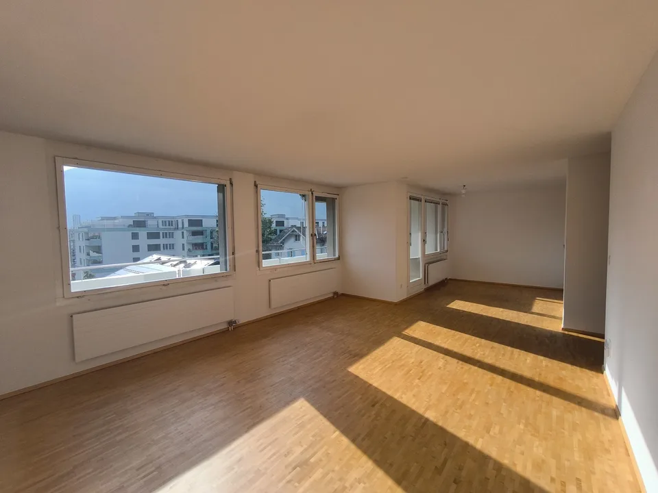 Helle Wohnung an zentraler Lage mit grossem Balkon