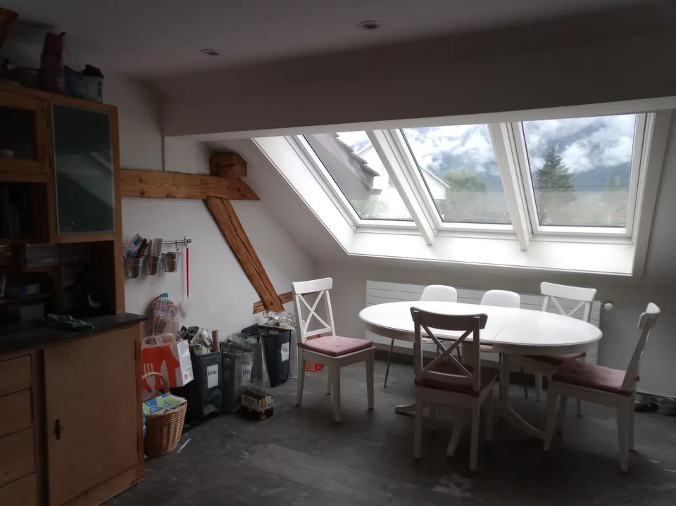 Helles WG-Zimmer in 2-Stöckiger Wohnung in ruhiger Lage zu vermieten