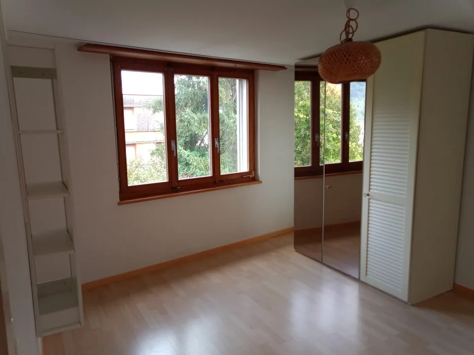 Helles WG-Zimmer in 2-Stöckiger Wohnung in ruhiger Lage zu vermieten