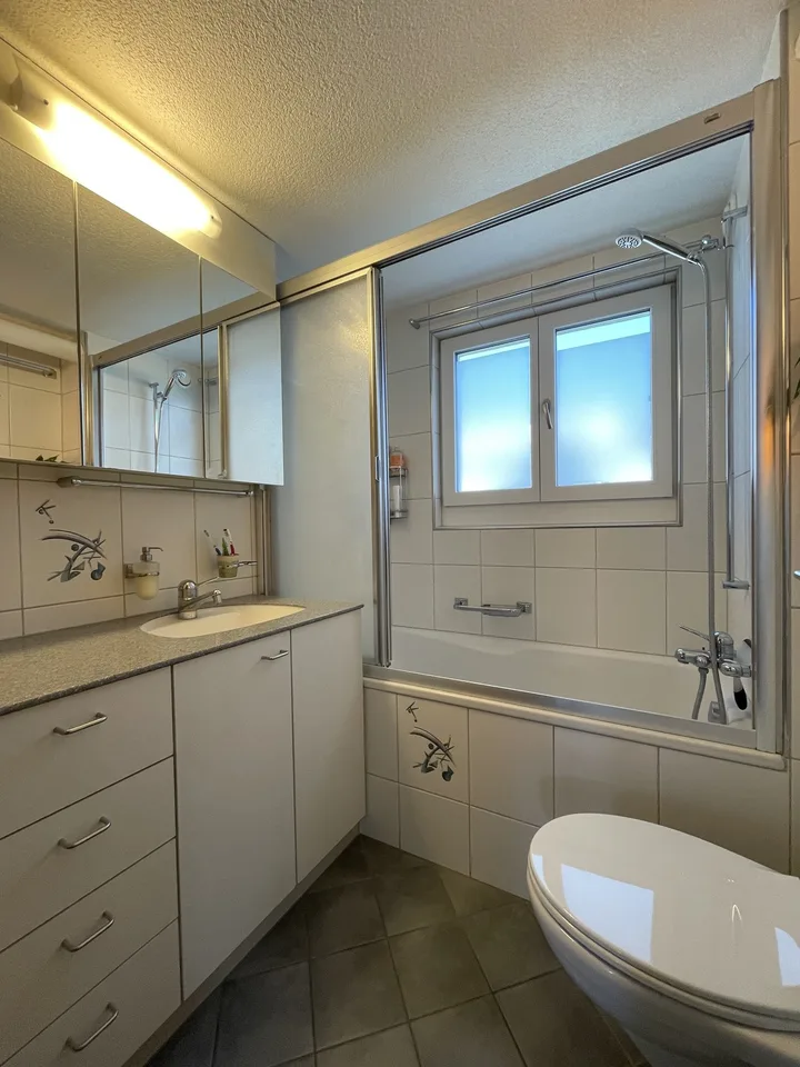 WG-Zimmer in Haus