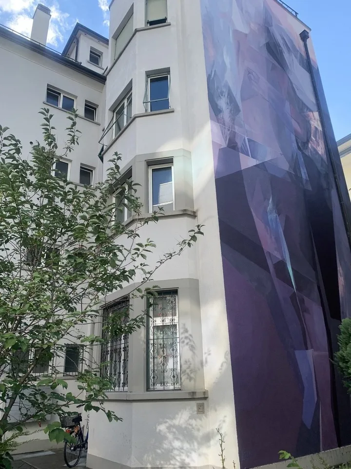Modernes, möbliertes WG-Zimmer mit Dachterrasse & Top-Lage – 3 Min. zum Bahnhof