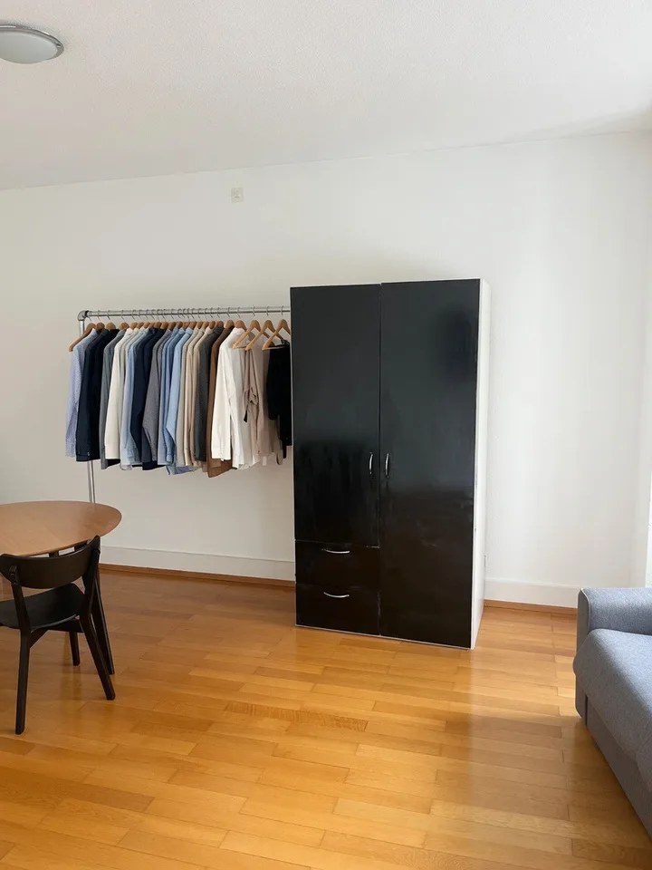 Modernes, möbliertes WG-Zimmer mit Dachterrasse & Top-Lage – 3 Min. zum Bahnhof