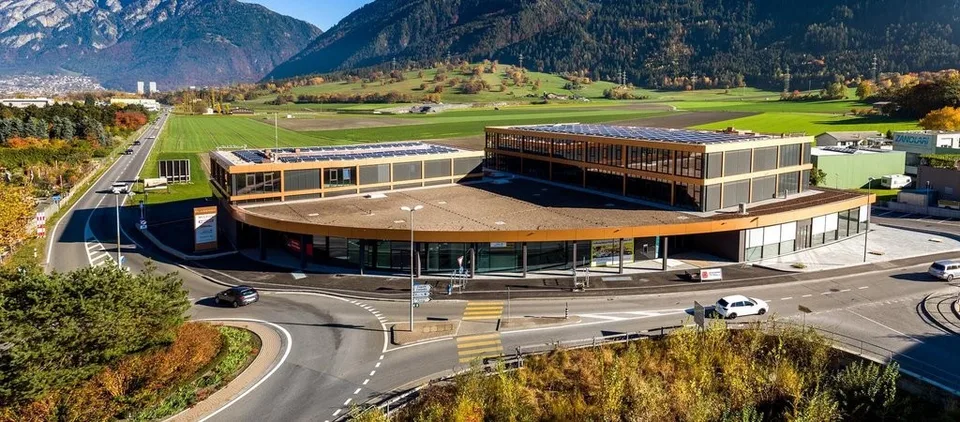 Einstellplätze im Plarenga Center zu vermieten!