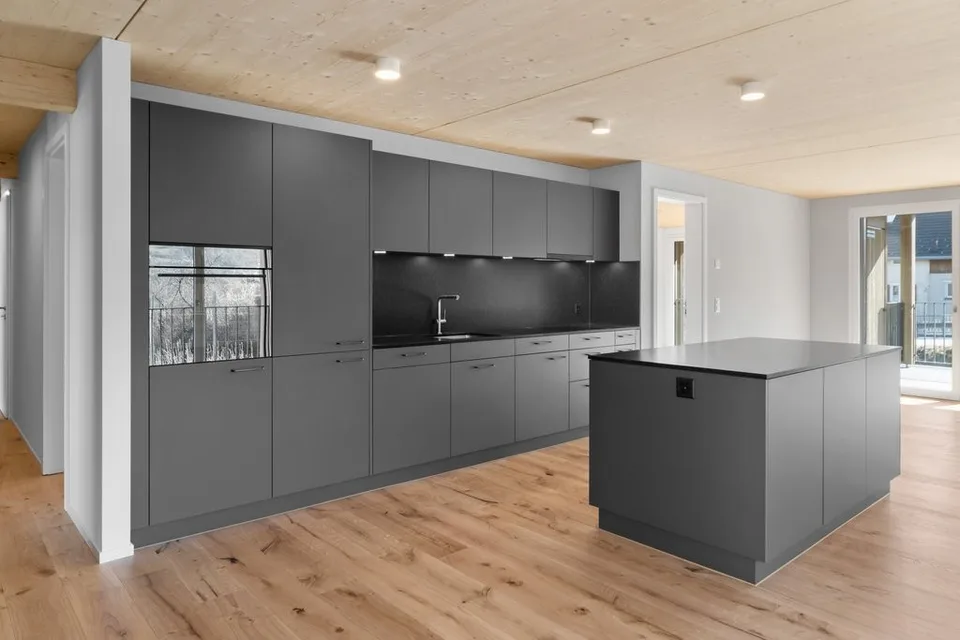Erstvermietung - 5.5-Zimmerwohnung im Holzbau