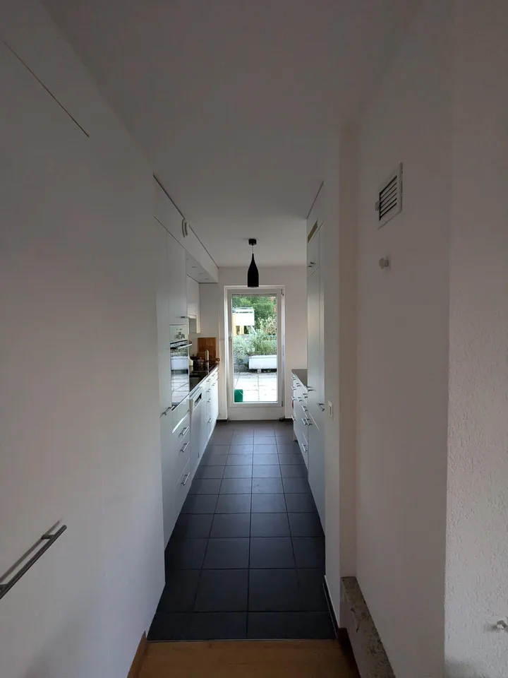 Furnished Room in a Shared Flat | Top Floor | WG Zimmer in wunderschöner Attikawohnung (2er WG)