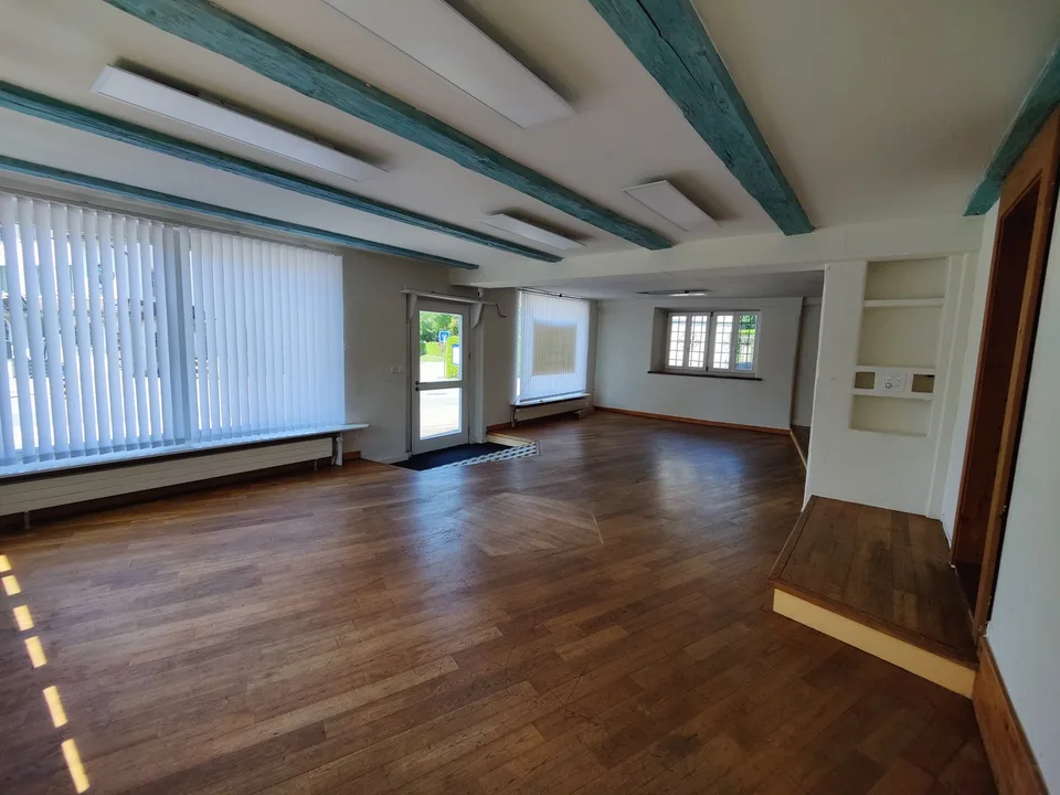 Heller Gewerberaum mit bester Sichtbarkeit mitten im Zentrum
