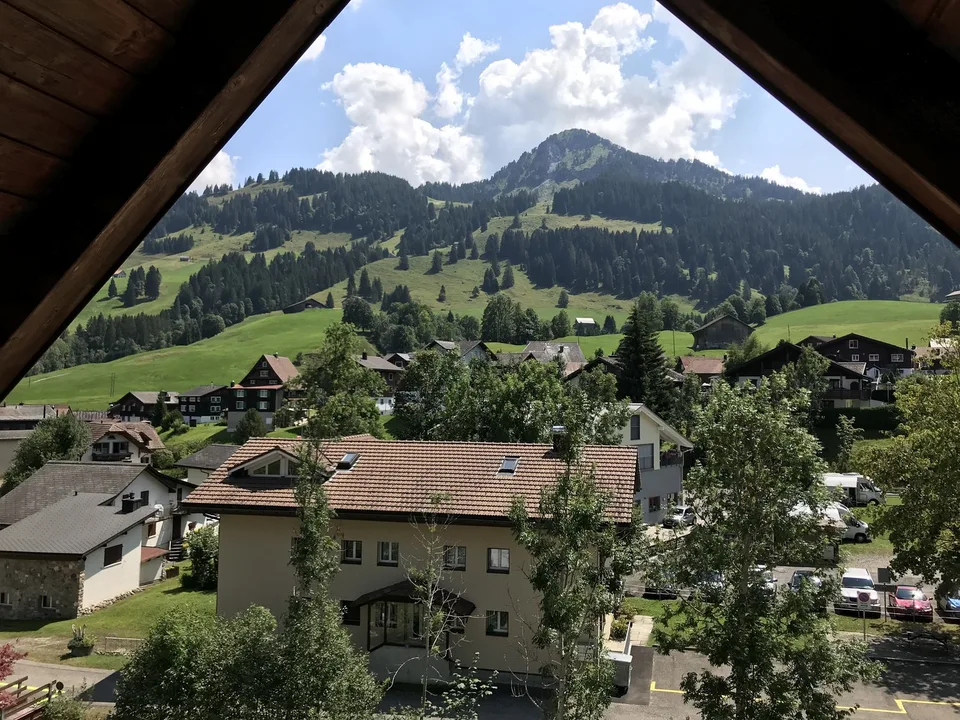 Alpines Wohnen in Oberiberg – 2-Zimmer-Wohnung für Erholung und Sport