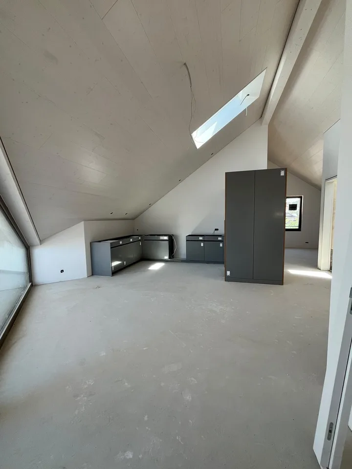 Exklusive 3.5-Zimmer-Dachwohnung mit 35 m² Terrasse zum Wohlfühlen