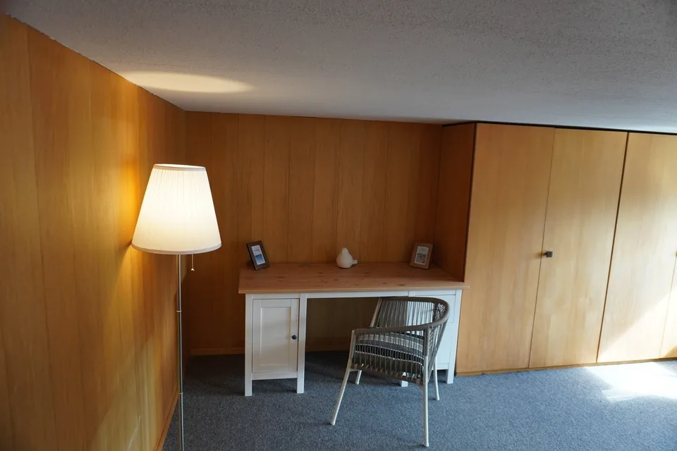 Ruhiges, möbliertes Zimmer im grossen Haus zu vermieten