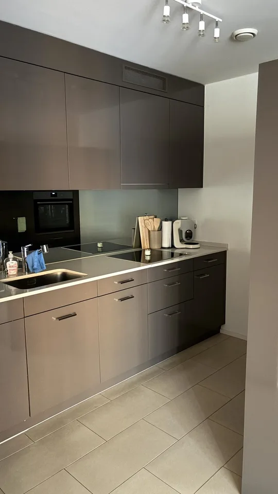 Helles WG-Zimmer in gepflegter Wohnung – zentral in Uznach