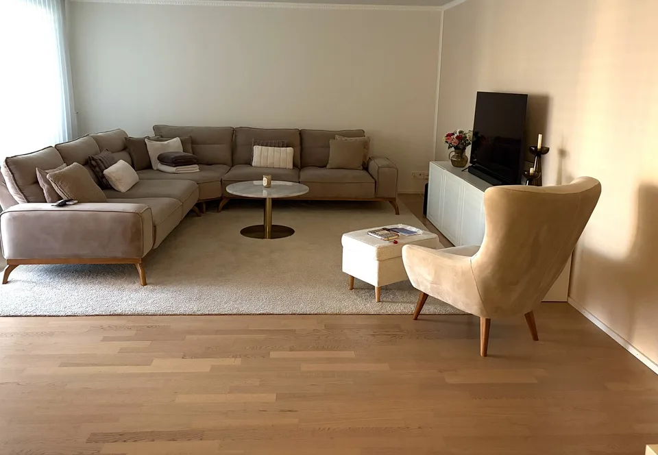 Helles WG-Zimmer in gepflegter Wohnung – zentral in Uznach