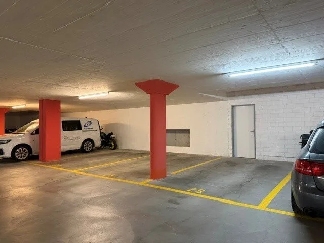 Auto-Einstellplatz in Näfels