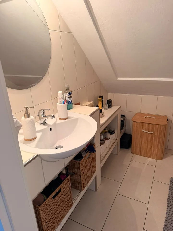 Charmante Dachwohnung mit traumhafter Sonnenterrasse