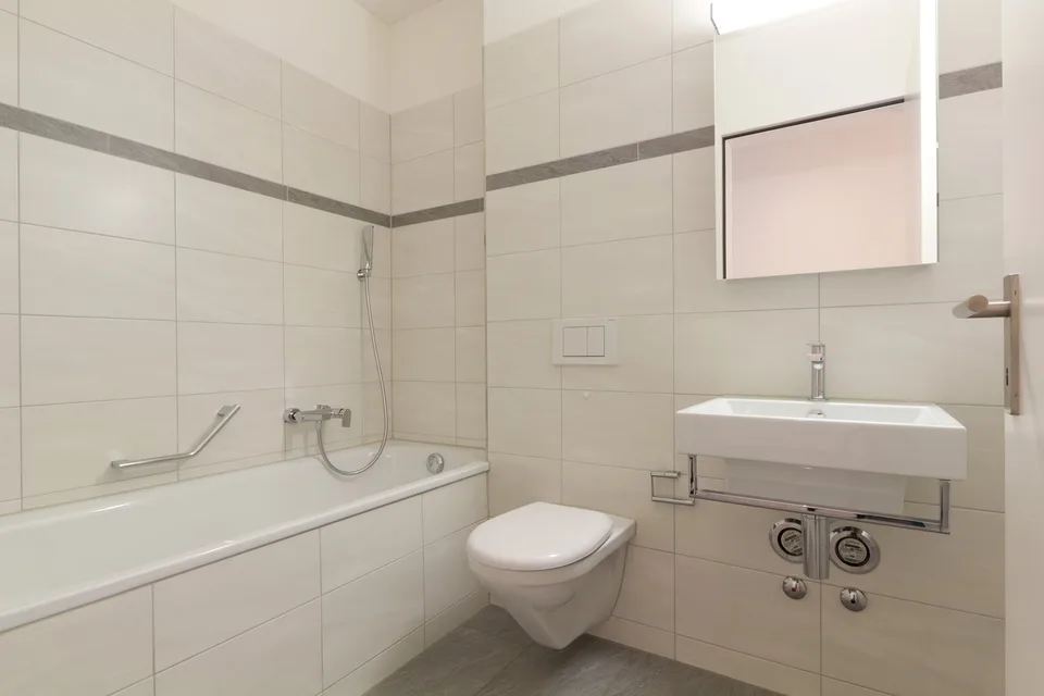 2 1/2-Zimmer-Wohnung mit Loggia