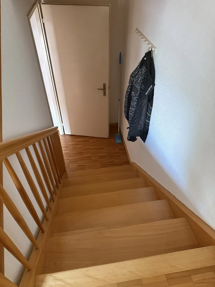 Schöne, geräumige Dachwohnung in ruhiger, kinderfreundlicher Umgebung