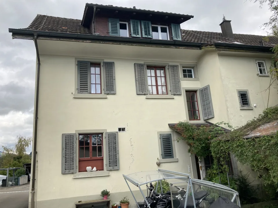 Schöne, geräumige 41/2 Zimmer Maisonettewohnung in ruhiger, kinderfreundlicher Umgebung