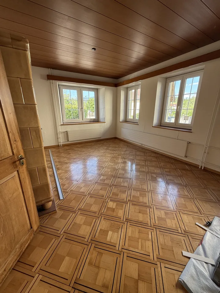 Schöne, geräumige 41/2 Zimmer Maisonettewohnung in ruhiger, kinderfreundlicher Umgebung