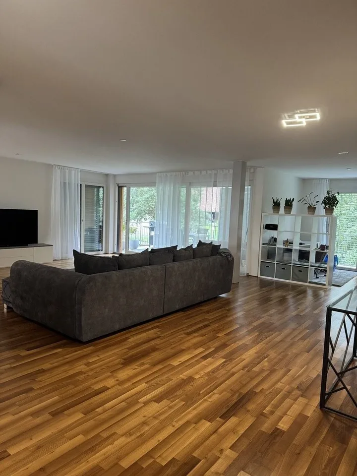 Grosse 3.5 Zimmerwohnung Siebnen