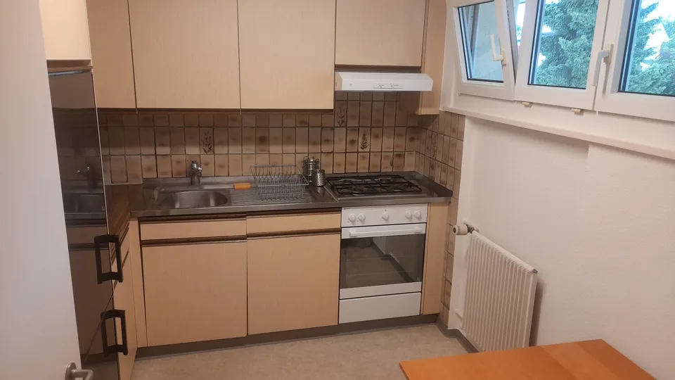 Zur Untermiete: 13.6 qm Zimmer in ruhiger 3-Zimmer-Wohnung