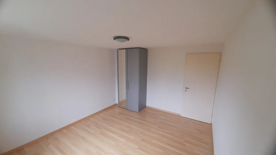 Zur Untermiete: 13.6 qm Zimmer in ruhiger 3-Zimmer-Wohnung