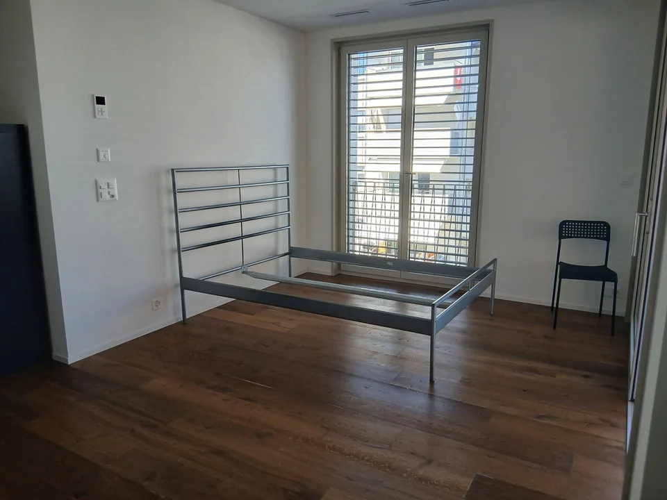 Helle Neubauwohnung mit grossem Balkon