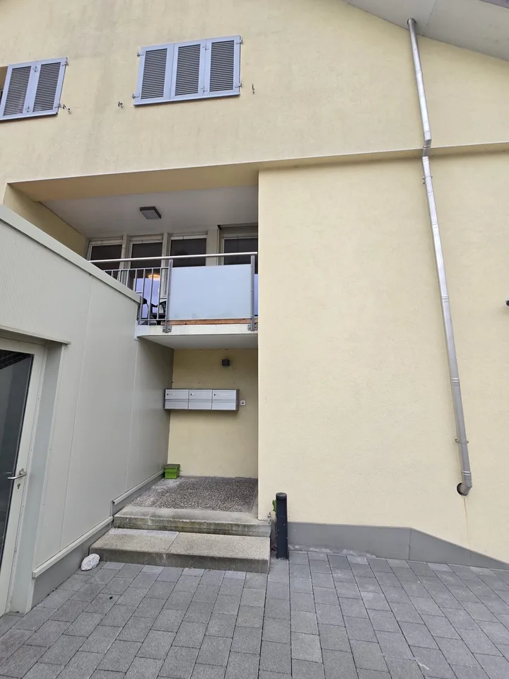 Büro grosszügig und preiswert