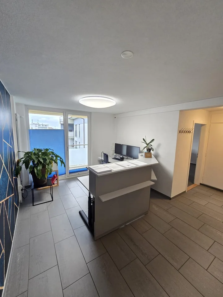 Büro grosszügig und preiswert