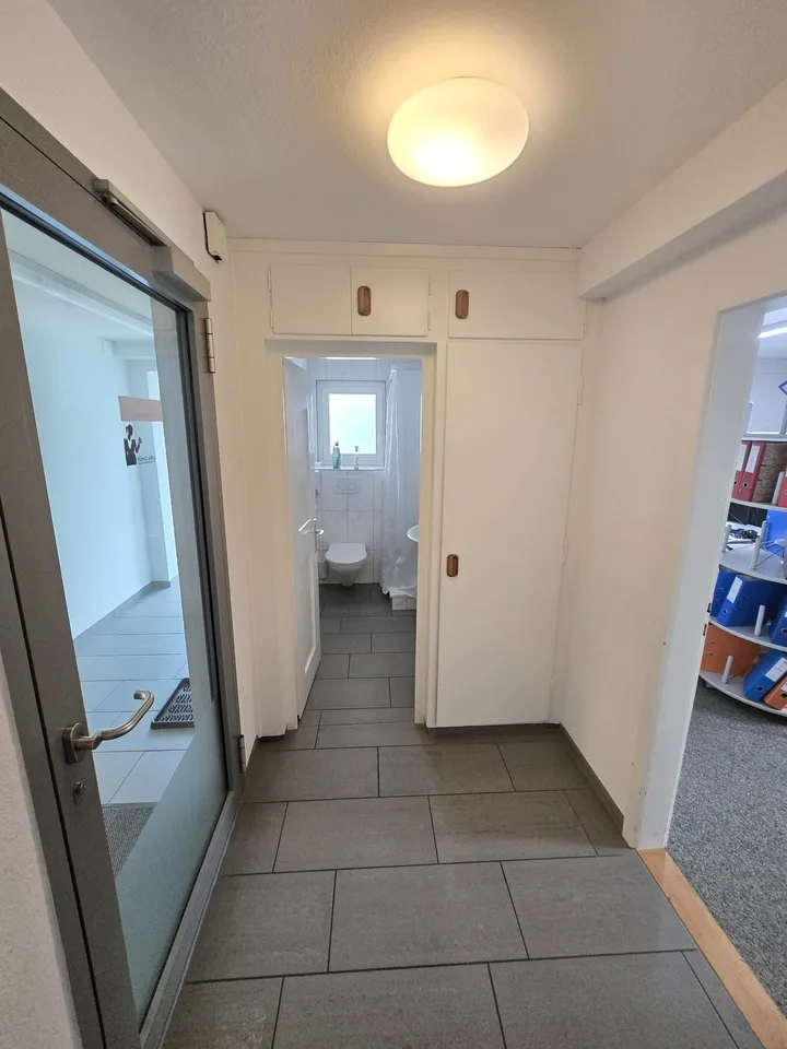 Büro grosszügig und preiswert – Foto 8 von 11