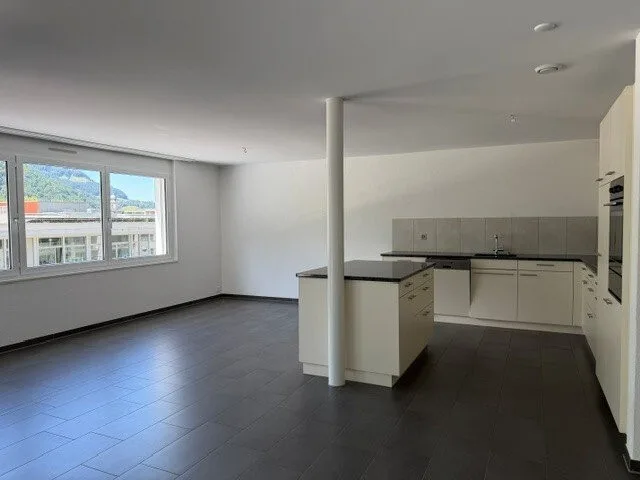 4.5 Zimmer-Attikawohnung zu vermieten - im Herzen von Näfels