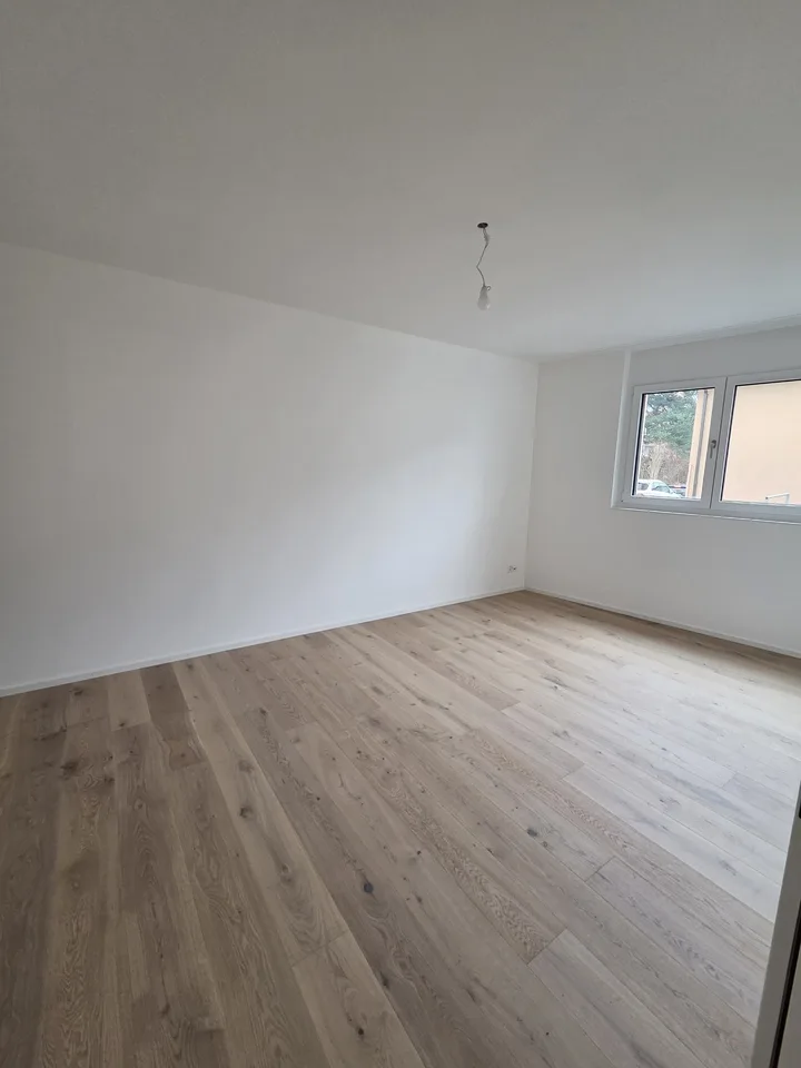 Moderne 3.5 Zimmer Neubau-Wohnung in ruhiger Lage