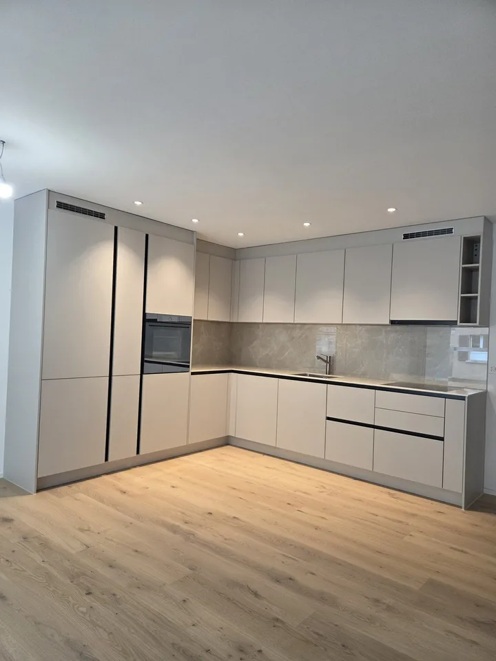 Moderne 3.5 Zimmer Neubau-Wohnung in ruhiger Lage