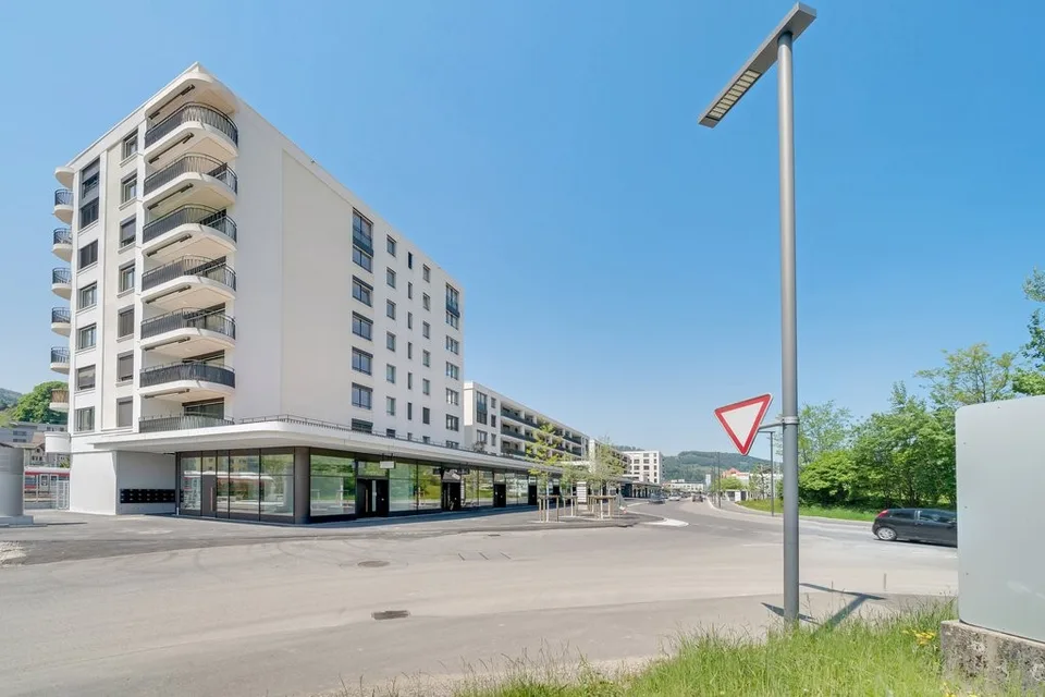 Diverse Motorrad-Abstellplätze direkt am Bahnhof Wattwil zu vermieten!