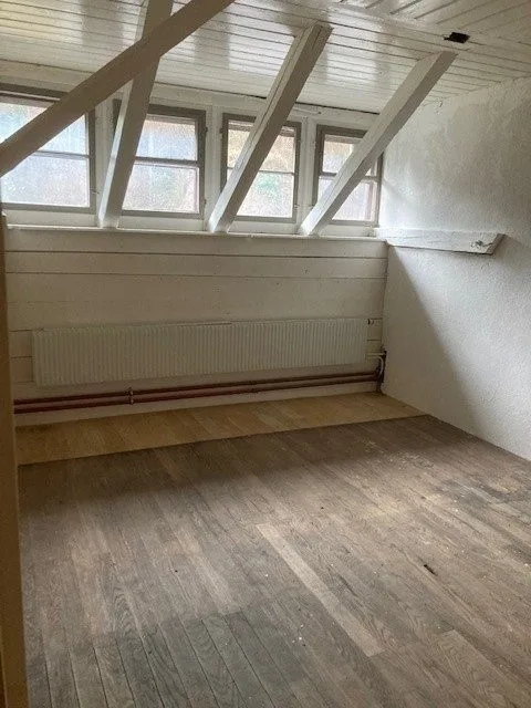 div. Lagerabteile à ca. 11 m2