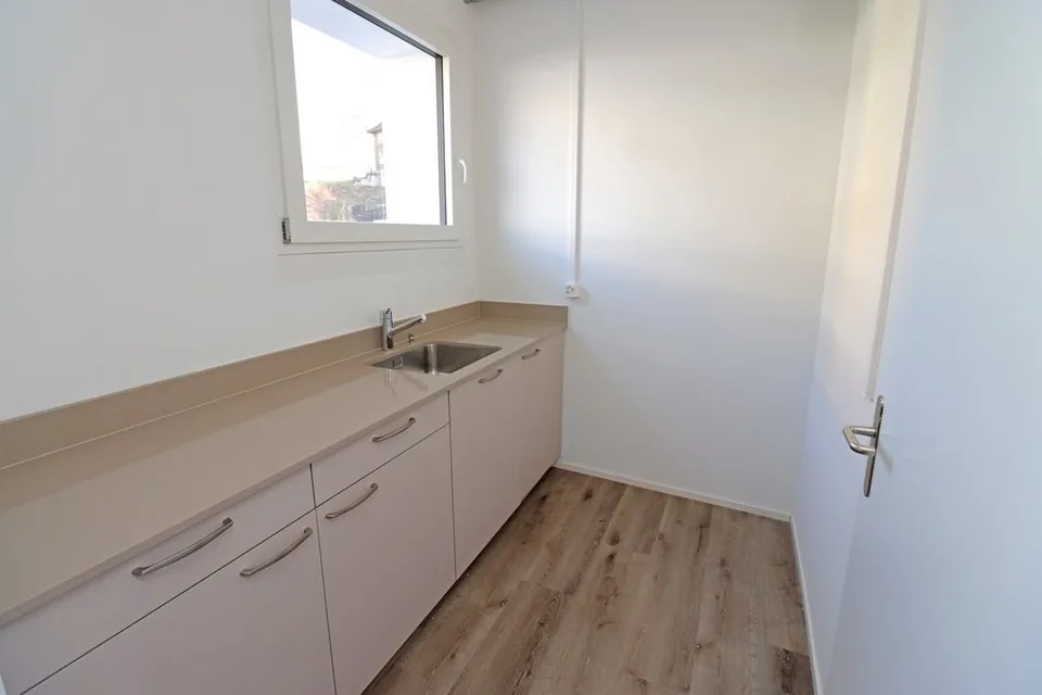 Modern ausgebaute Gewerbefläche zu vermieten – Foto 9 von 12