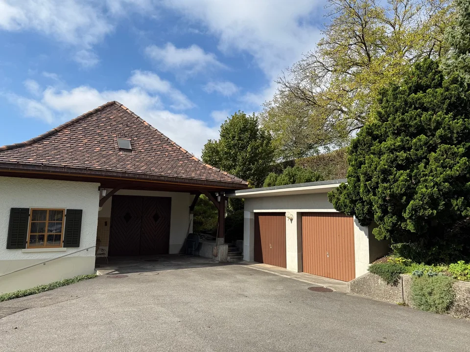Stilvoll wohnen im eleganten Altbau mit Gartenidylle
