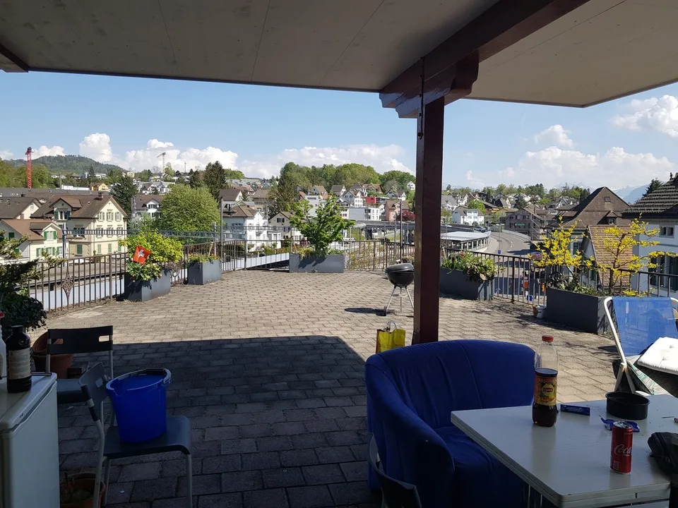 Grosse Wohnung im Herzen von Rüti - Perfekt für Pendler & Studenten