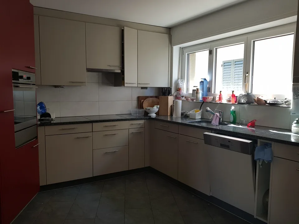 Grosse Wohnung im Herzen von Rüti - Perfekt für Pendler & Studenten