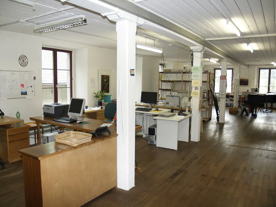 grosszügige Büro- und Lagerräume