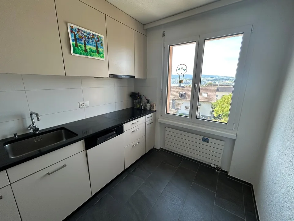 Helle Wohnung mit Ausblick zu vermieten