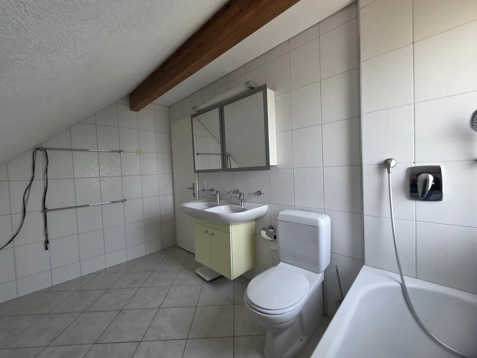 Helles Zimmer in ruhigem Haus