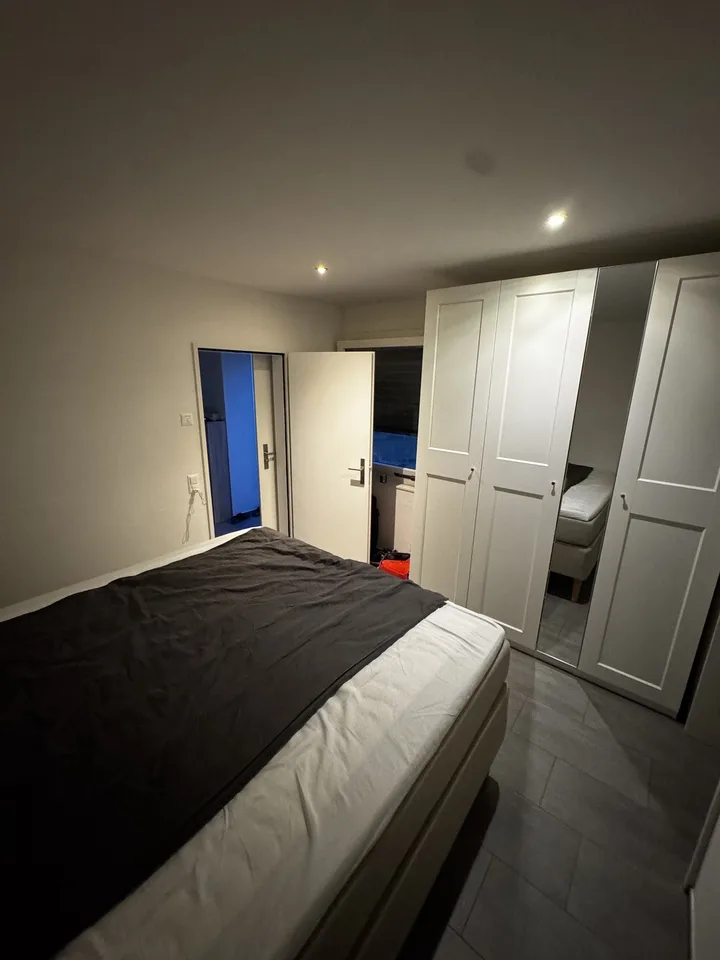 Helle und moderne Wohnung mit großer privater Terrasse