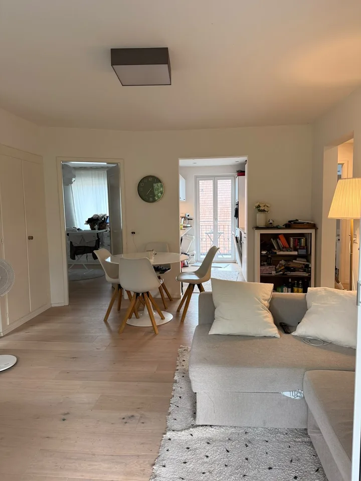 Bright 4.5-Room Apartment with Lake Views in Horgen – Available Immediately or from 1 August