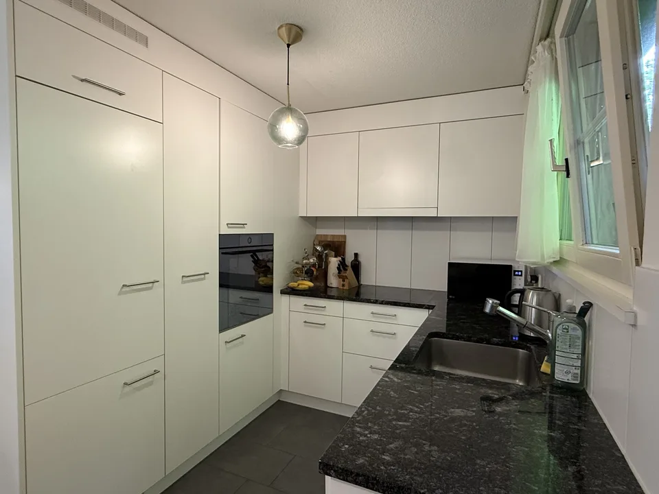 Möblierte 3.5-Zimmer-Wohnung (73 m²) in zentraler Lage in Horgen (befristet)